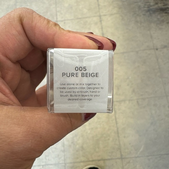 Temptu Airbrush Foundation 005 Pure Beige - Picture 4 of 4